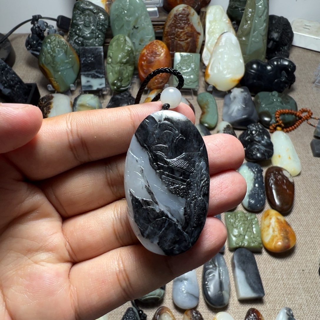 和田玉未镶嵌挂件山水