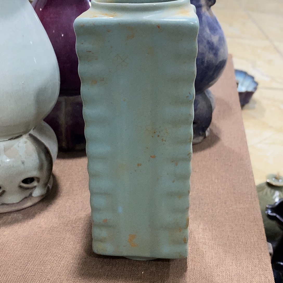 瓷片汝窑的一个初期尊