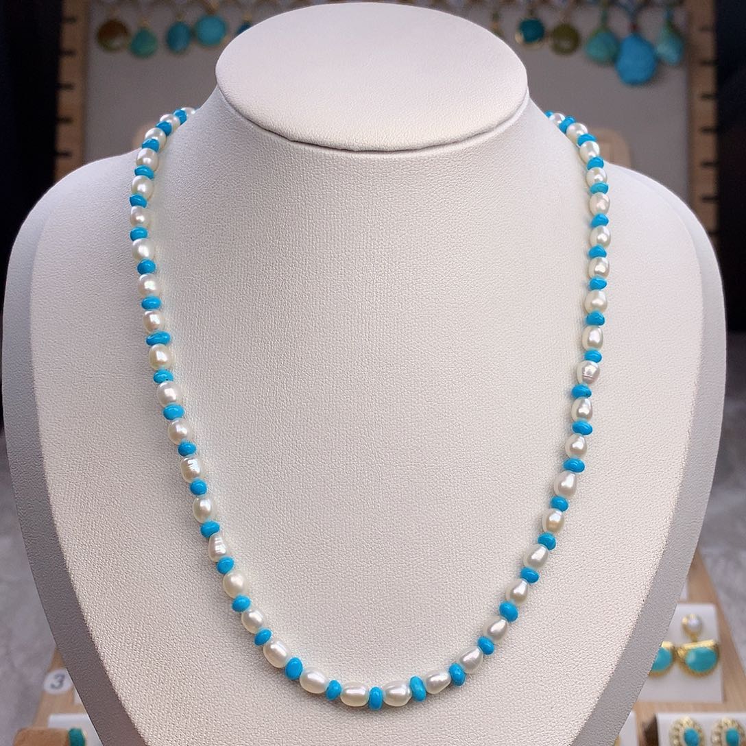 绿松石颈饰未镶嵌