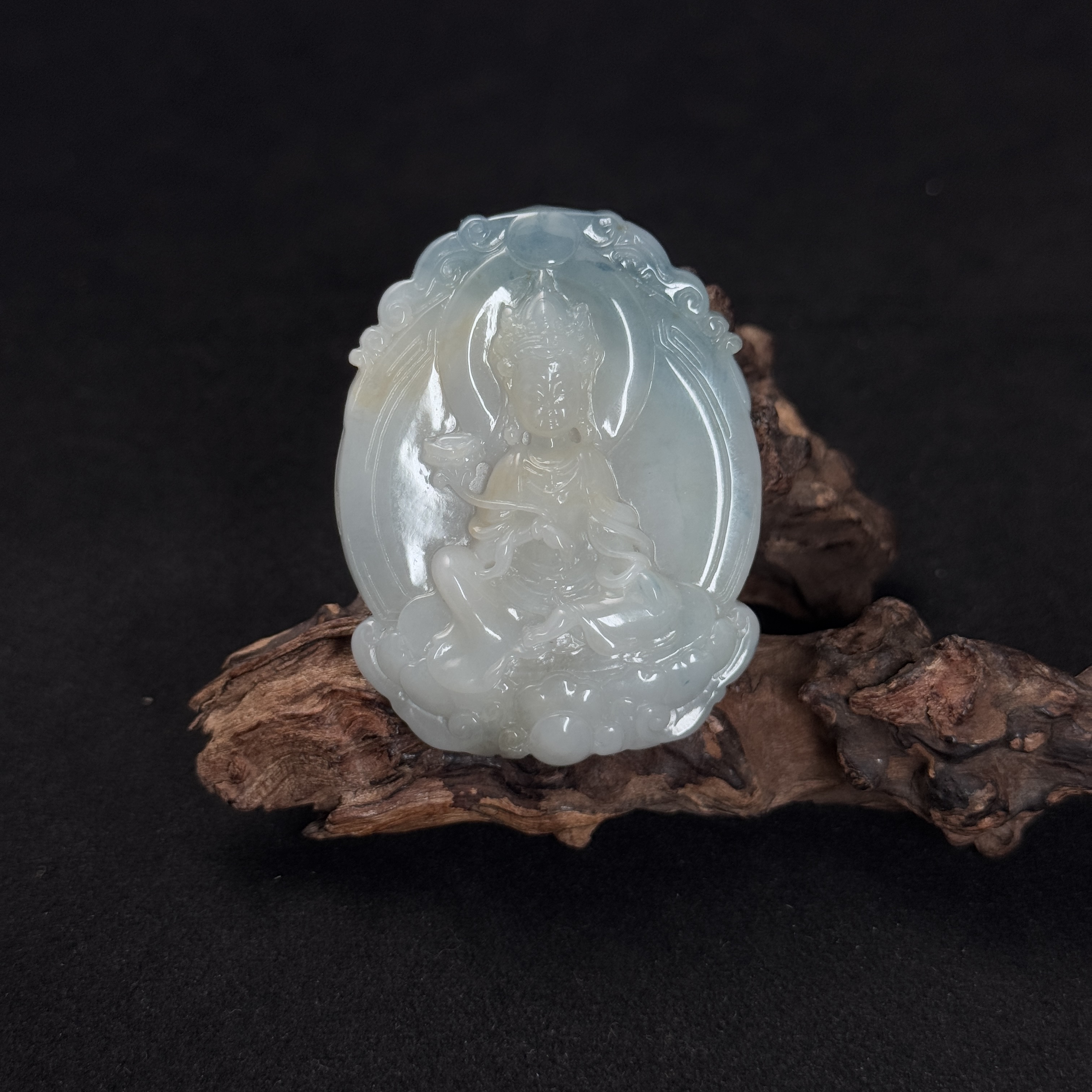 【诚翠拍品第一百零二期午】翡翠30吊坠LZC5027