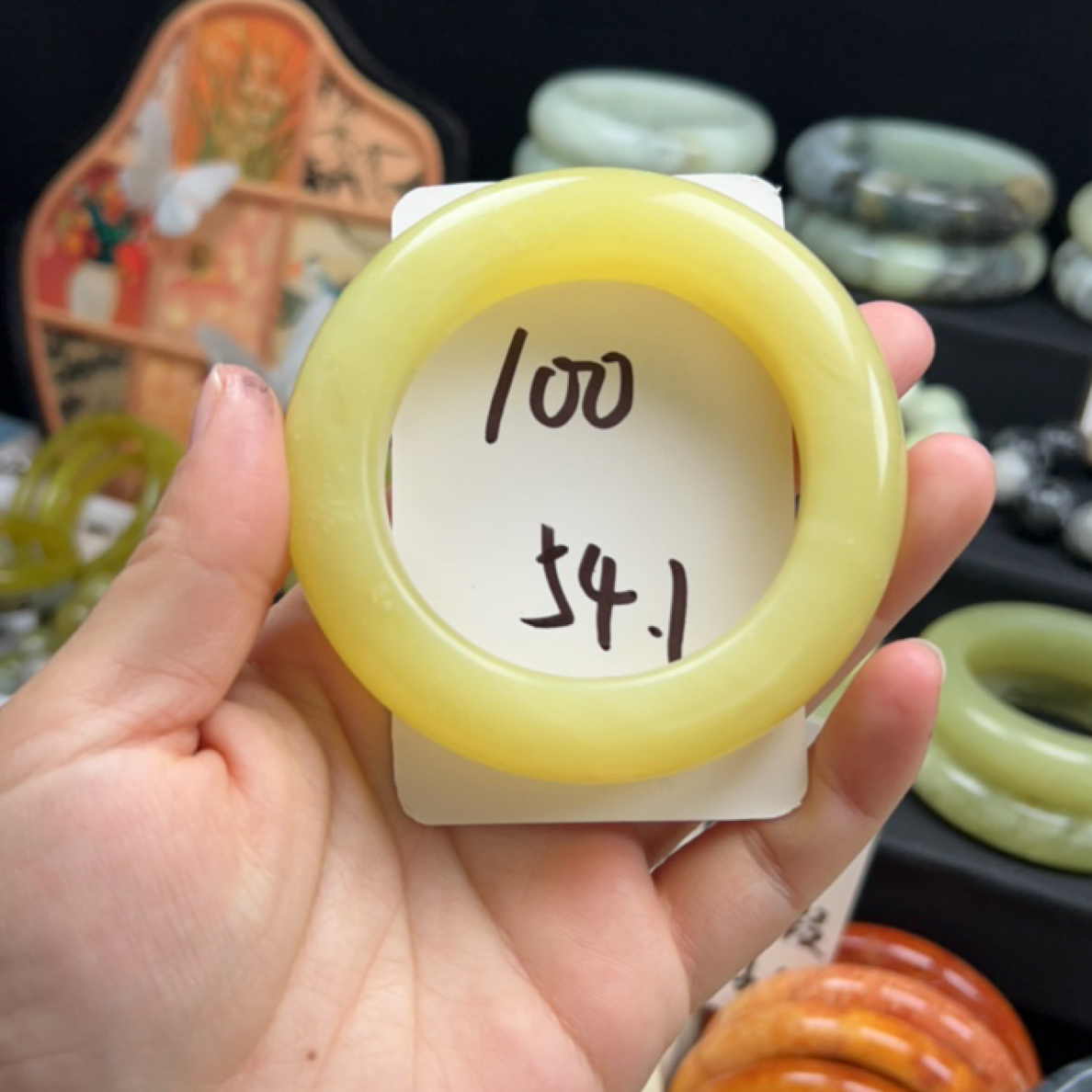 岫玉手镯 手工雕刻