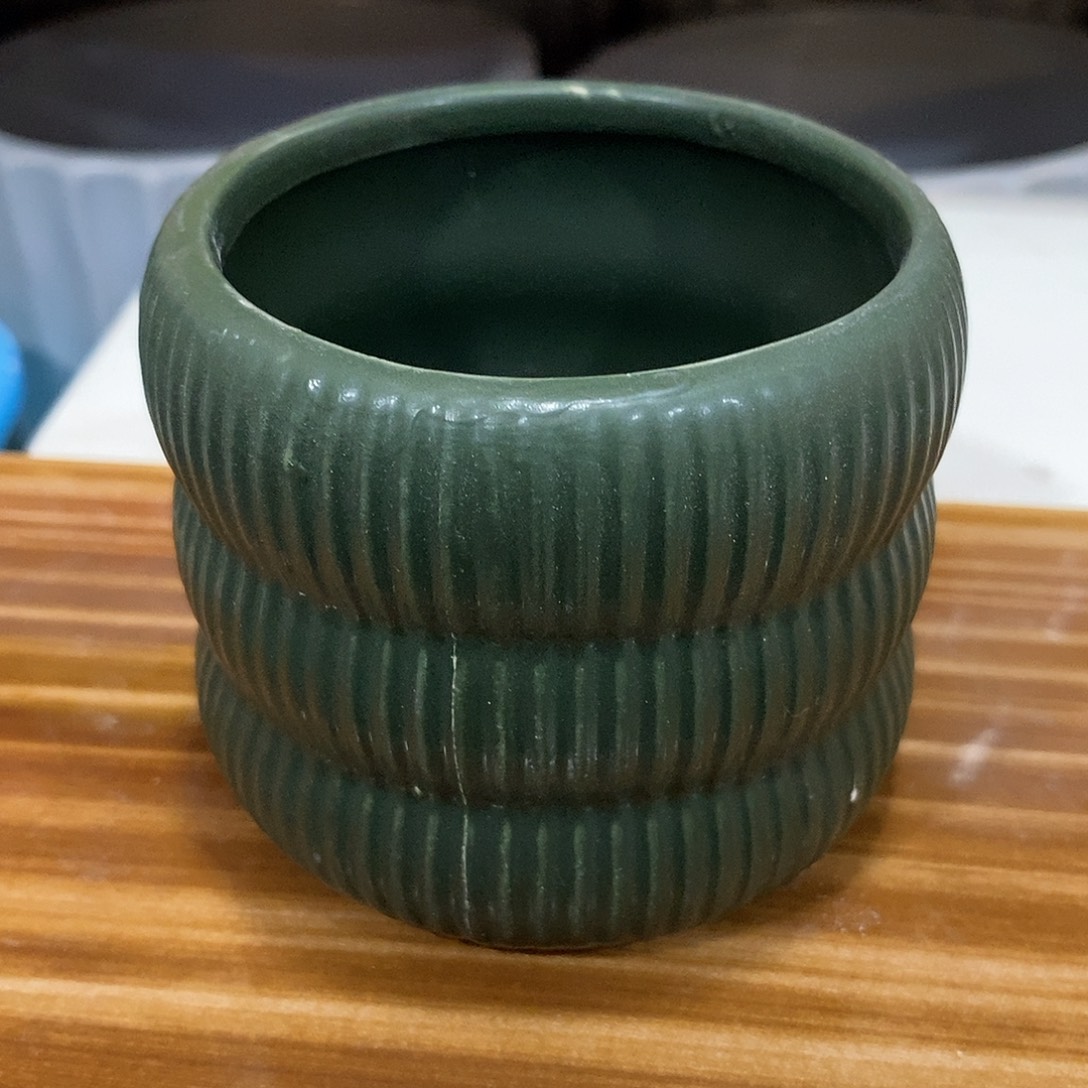 摆件陶盆有孔 瑕疵介意勿拍