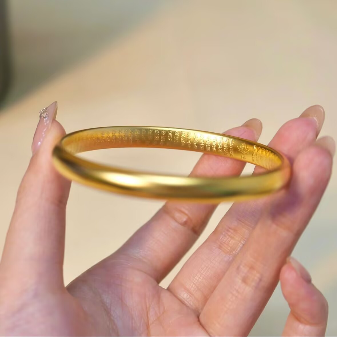铜合金手镯 铜合金强保色古法传承泥鳅背六字真言心经手镯复实心