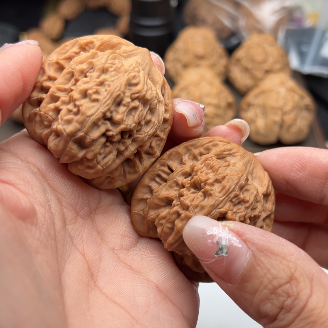 文玩核桃把件望月43