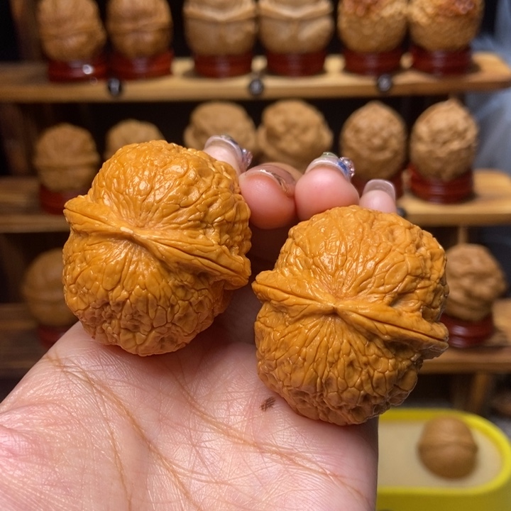 文玩核桃吊坠金丝6