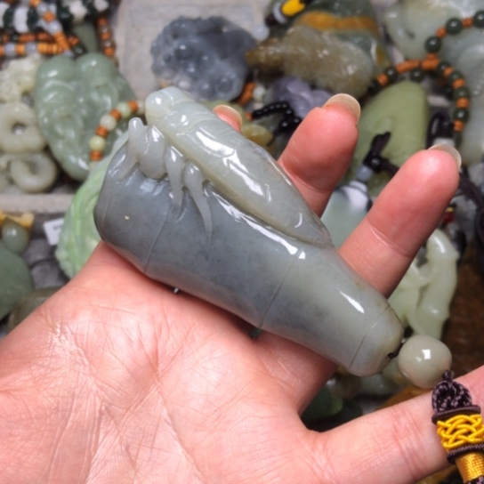 神***仔和田玉未镶嵌把件总价120