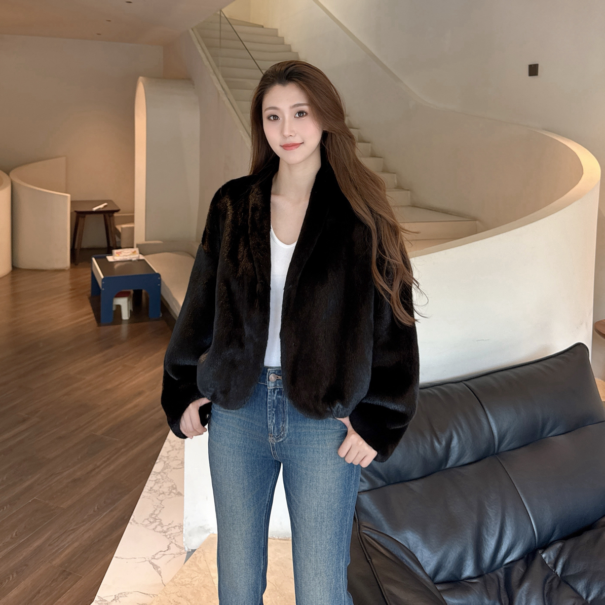2025新款 气质简约 百搭 短款水貂皮草外套 衣长55cm