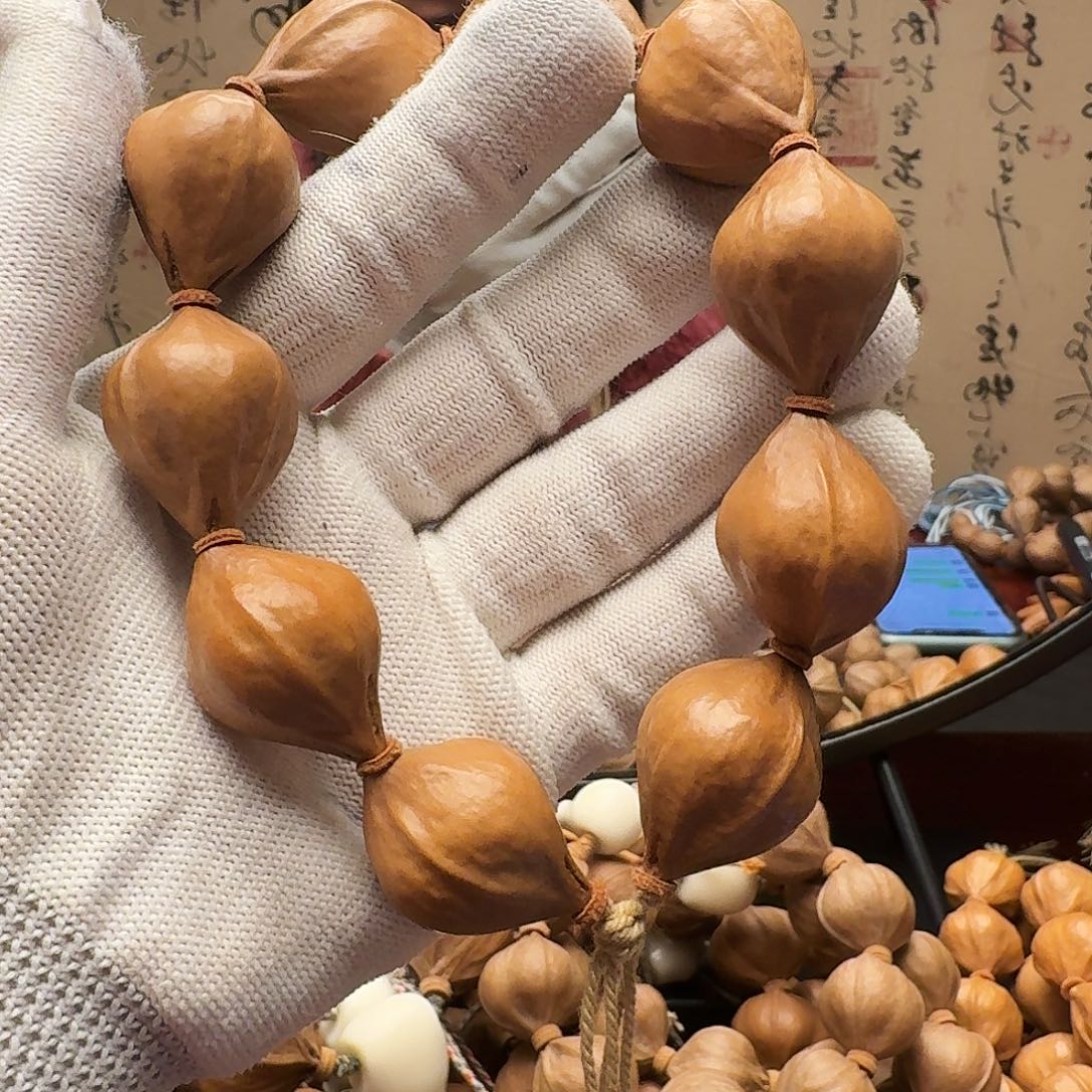 橄榄核手串水晶核