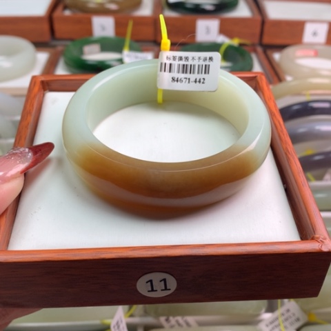 和田玉手镯未镶嵌57