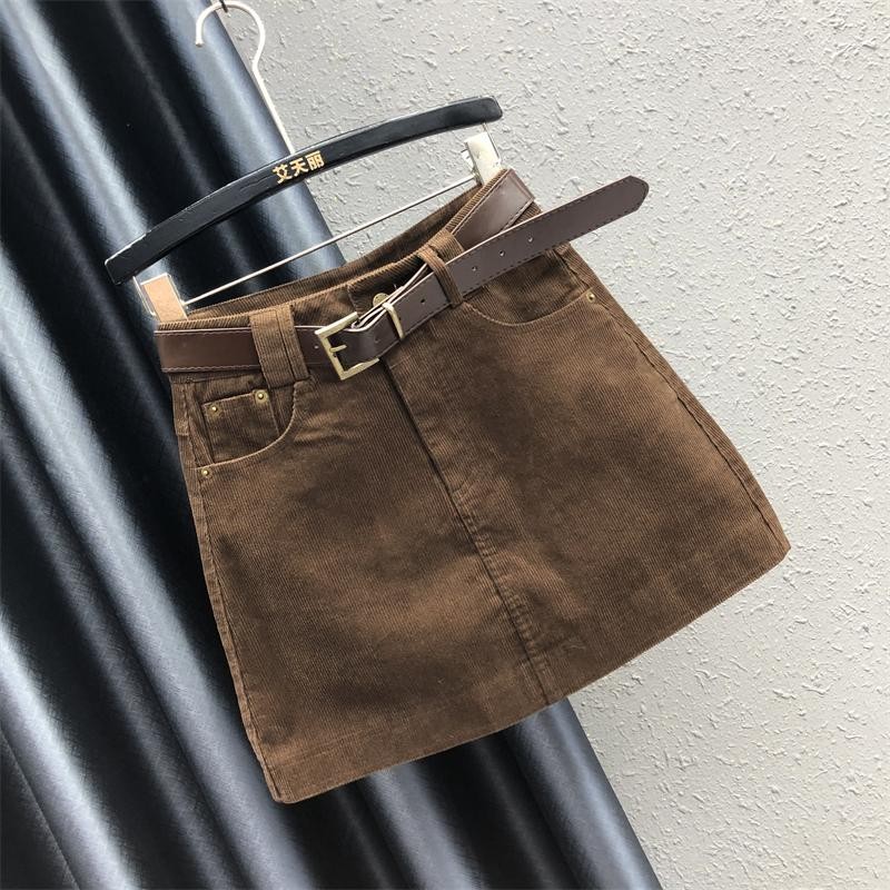 咖色半身裙秋冬2025新款灯芯绒高腰显瘦百搭显小个子a字包臀短裙