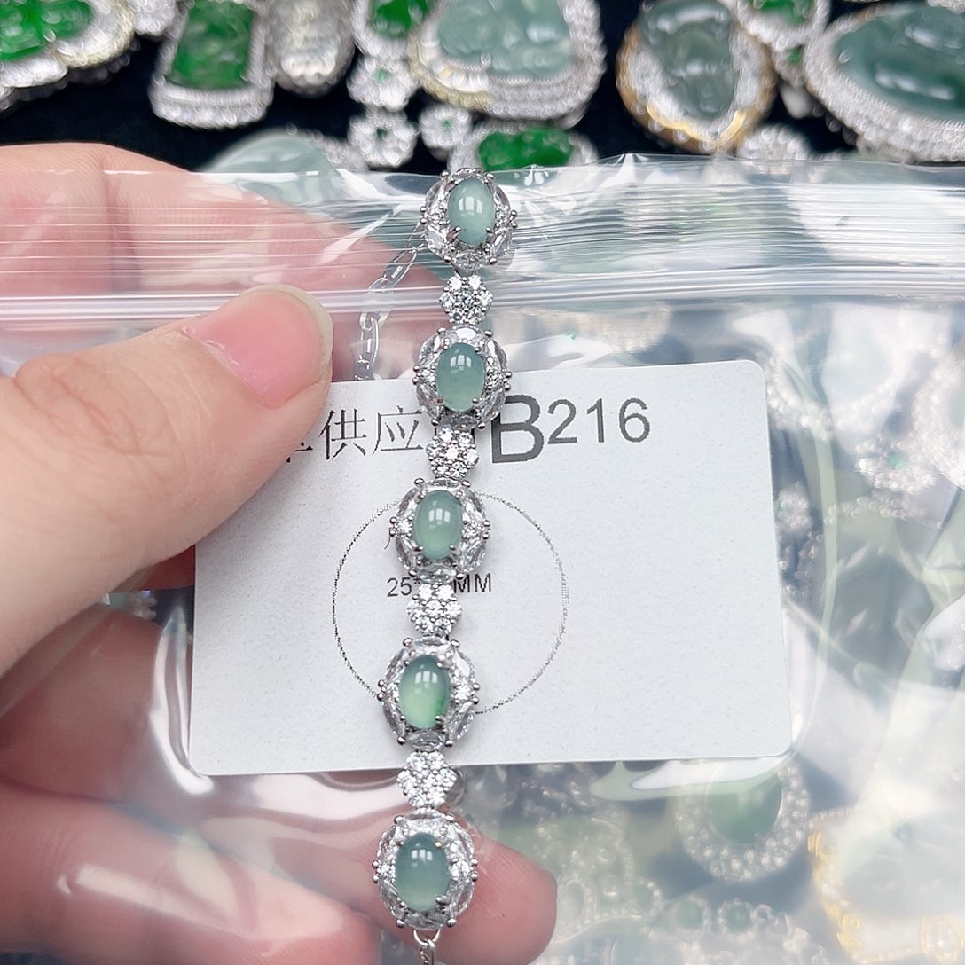 翡翠未镶嵌颈饰翡翠216