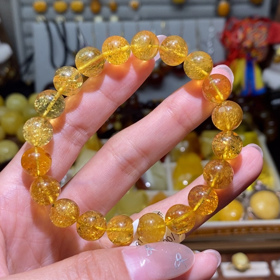 未镶嵌琥珀裸石成品