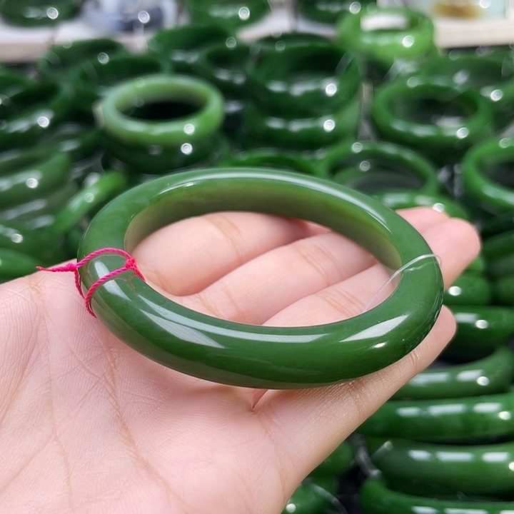 未镶嵌手镯和田玉（碧玉）