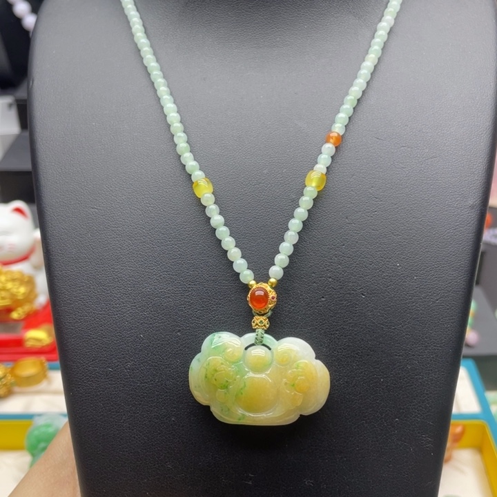 翡翠未镶嵌颈饰翡翠如意