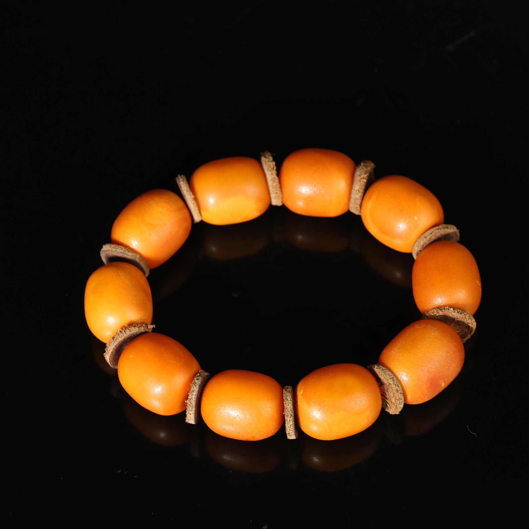 十九世纪蜜蜡橄榄珠手串ML251214025