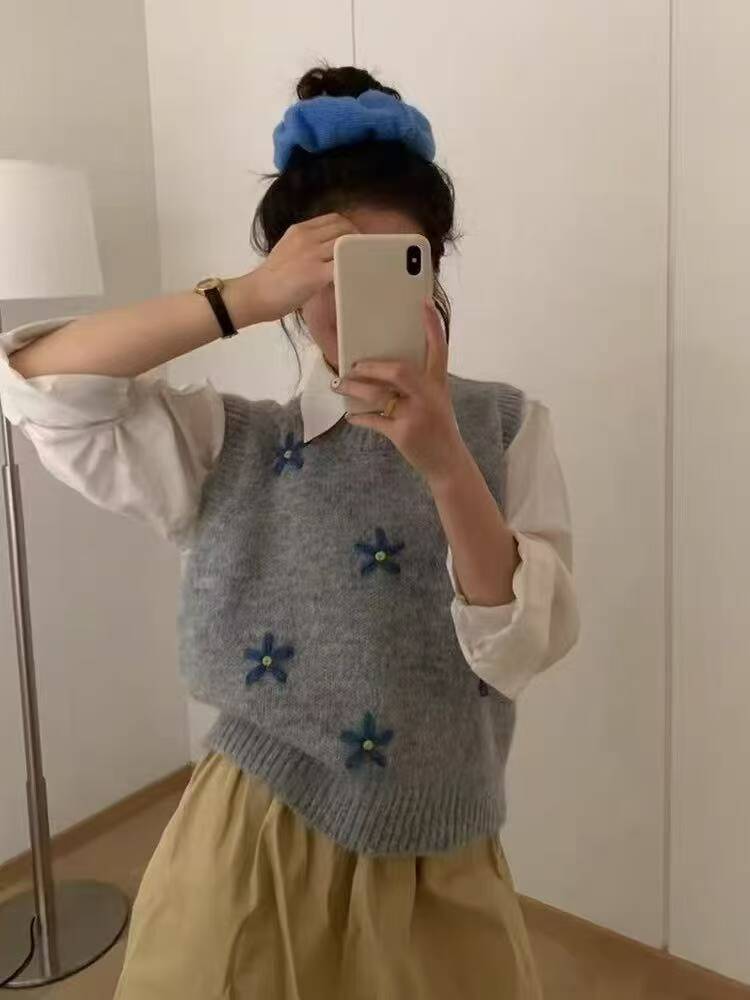 坎肩针织叠穿外搭重工绣花马甲背心女秋季新款韩系毛衣无袖上衣潮
