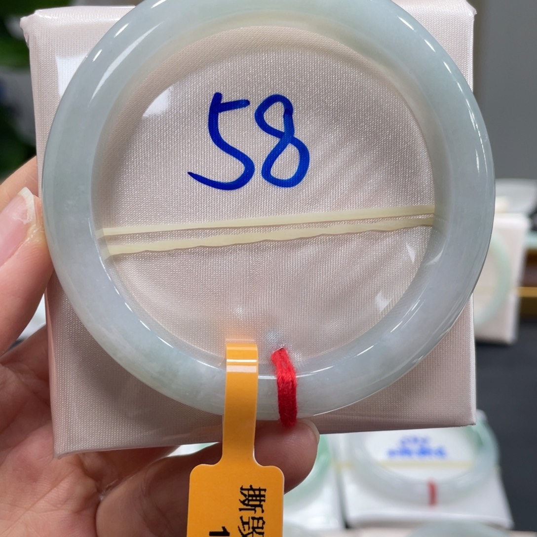 翡翠未镶嵌手镯翡翠