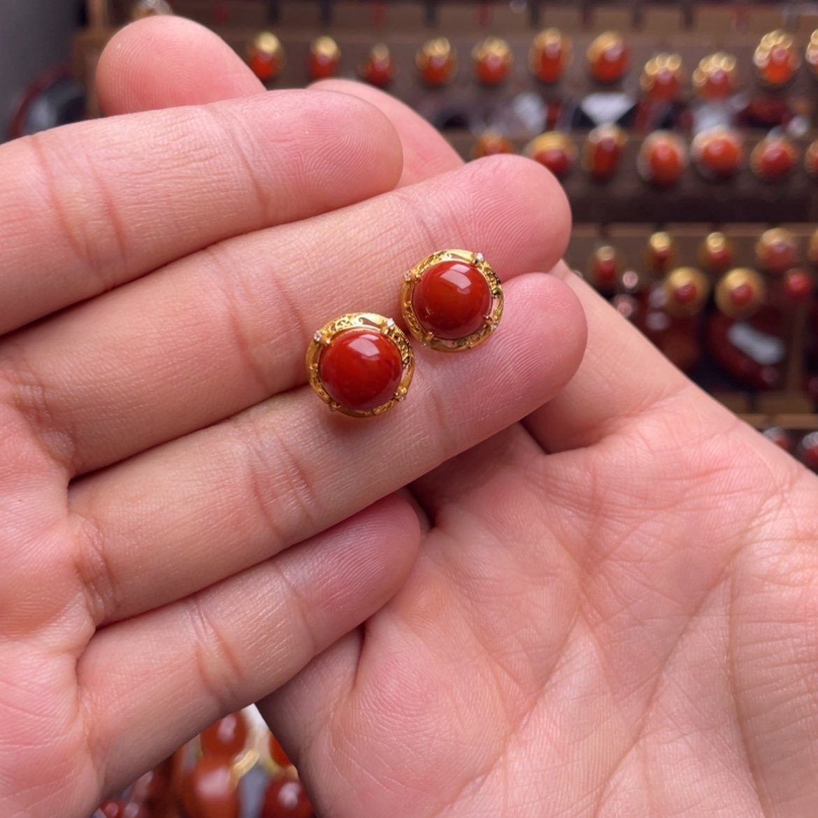 【闪购商品】银S925镶嵌圆牌耳钉南红玛瑙