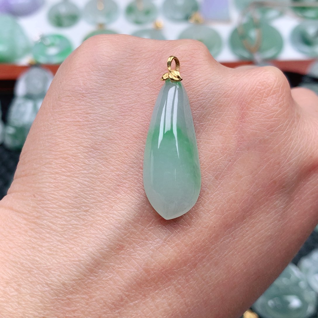 翡翠吊坠(不含链)18K金镶嵌