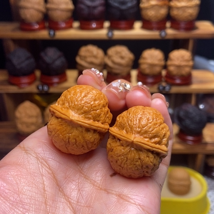 文玩核桃吊坠金丹1