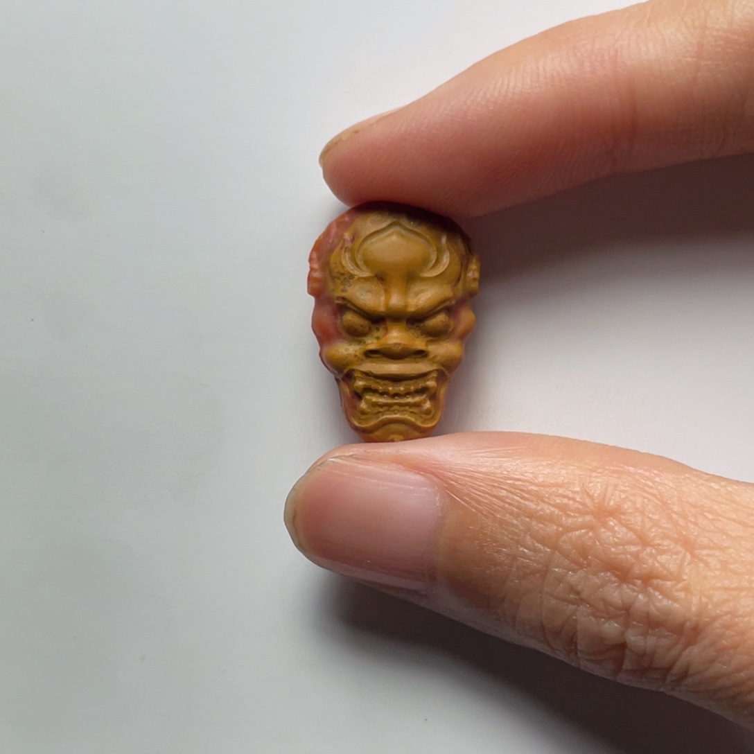 南红玛瑙手链未镶嵌吞*兽
