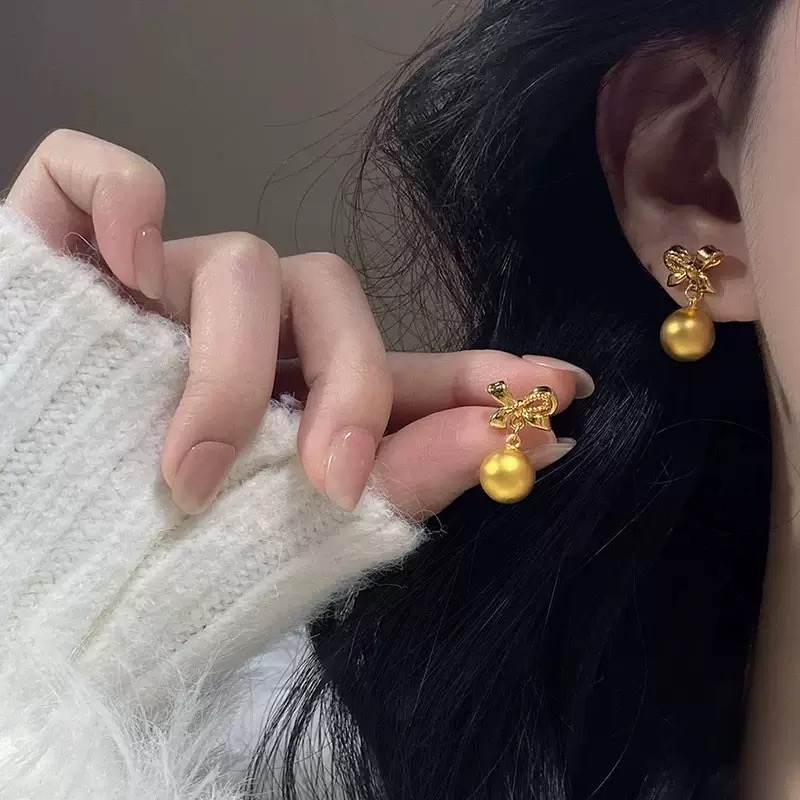 蝴蝶结球球在逃公主耳环