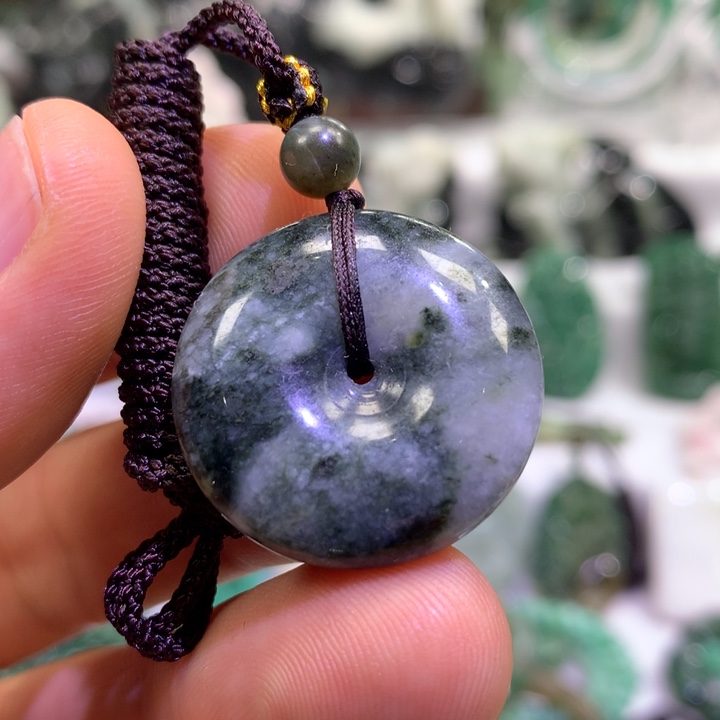 独山玉未镶嵌颈饰