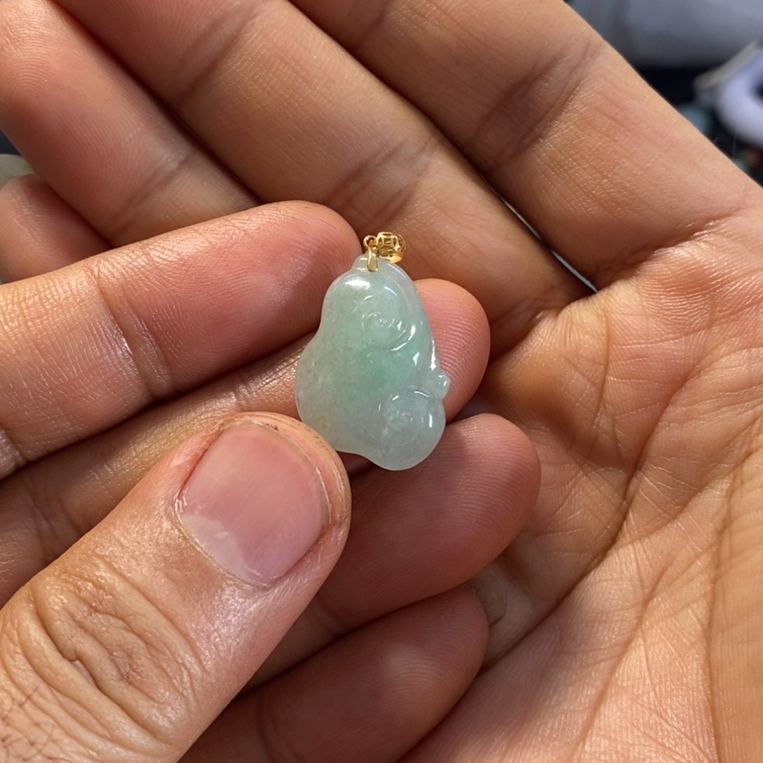 翡翠18K金镶嵌颈饰天然缅甸翡翠A货绿如意吊坠