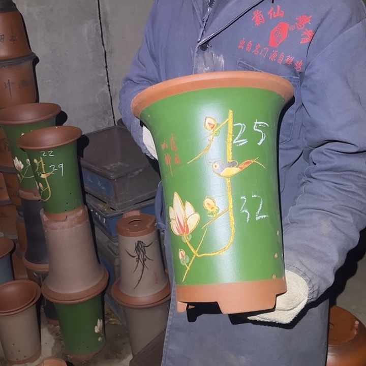 紫砂花盆紫砂花盆和小