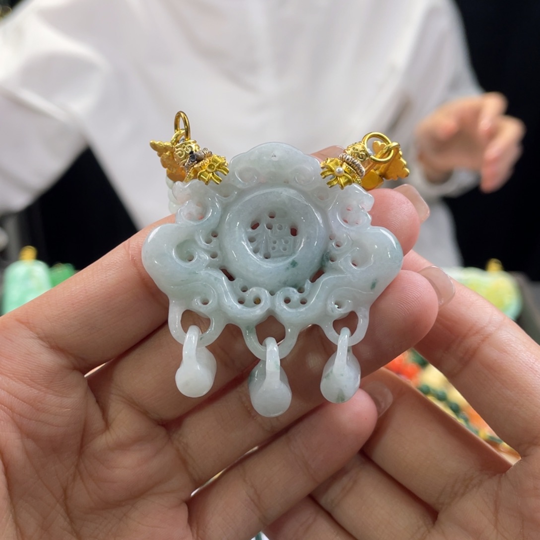 翡翠颈饰未镶嵌代编织