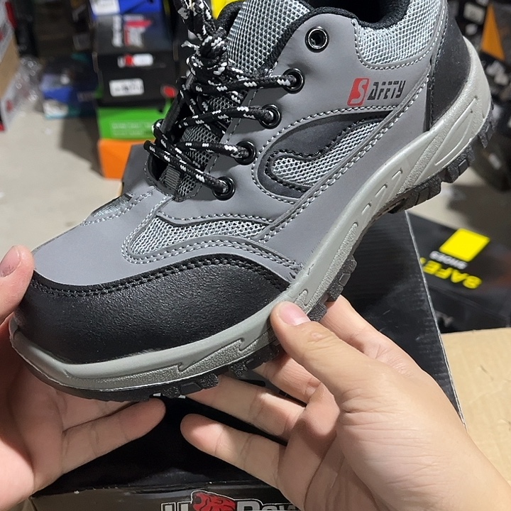 41码，编号516防砸防刺劳保鞋