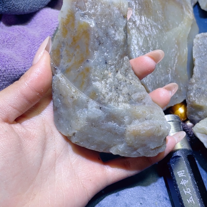 和田玉未镶嵌珠宝半成品