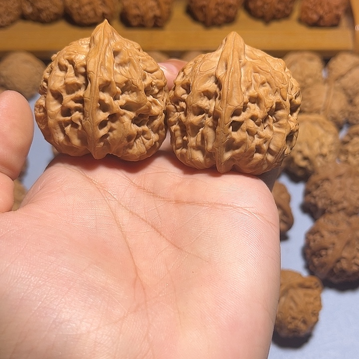 文玩核桃把件44平谷火苗 50克