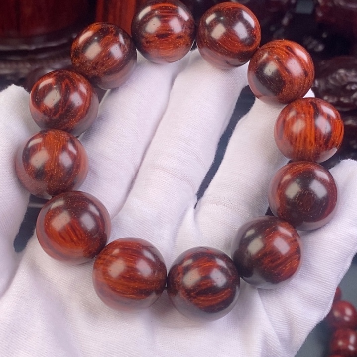 乘***浪其他小叶紫檀（檀香紫檀）