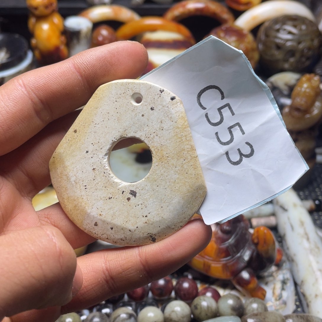 和田玉（糖玉）挂件未镶嵌