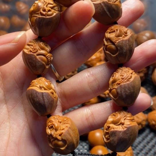 橄榄核吊坠紫皮财神