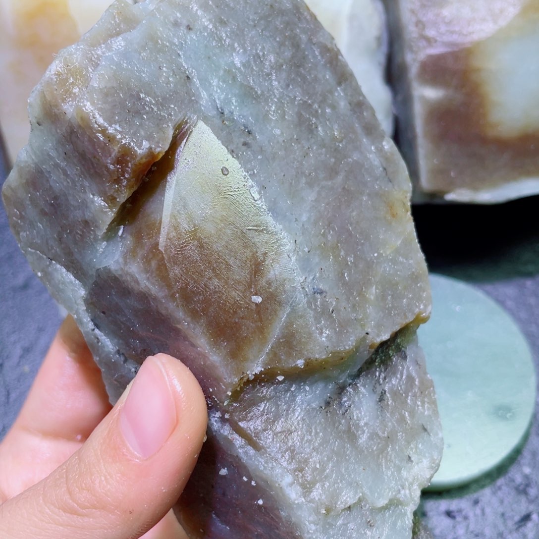 和田玉未镶嵌珠宝半成品