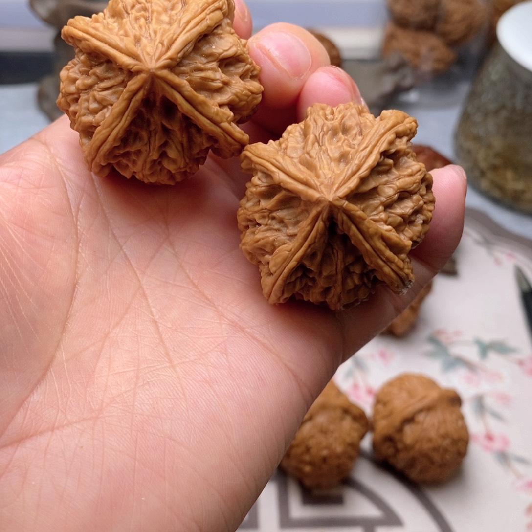 【闪购商品】文玩核桃把件四棱44