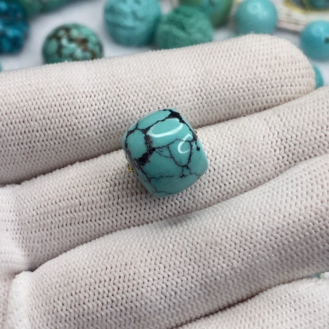 绿松石配饰未镶嵌