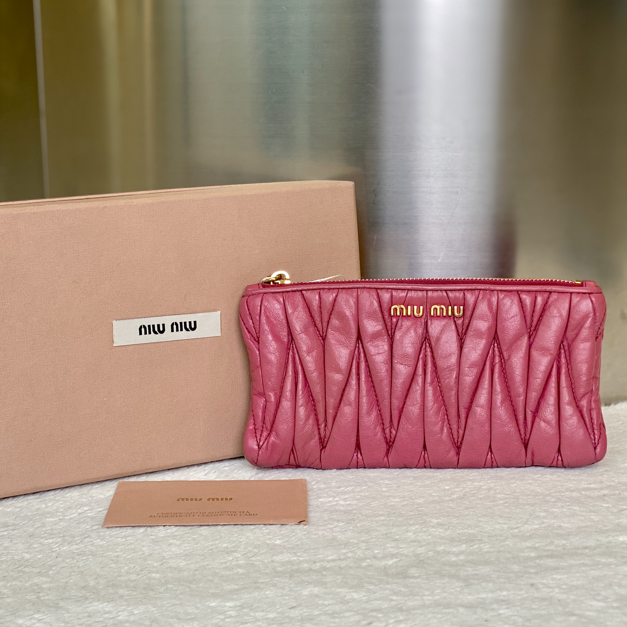 99新 MIU MIU/缪缪 古有98新缪缪粉色褶皱钱包5079