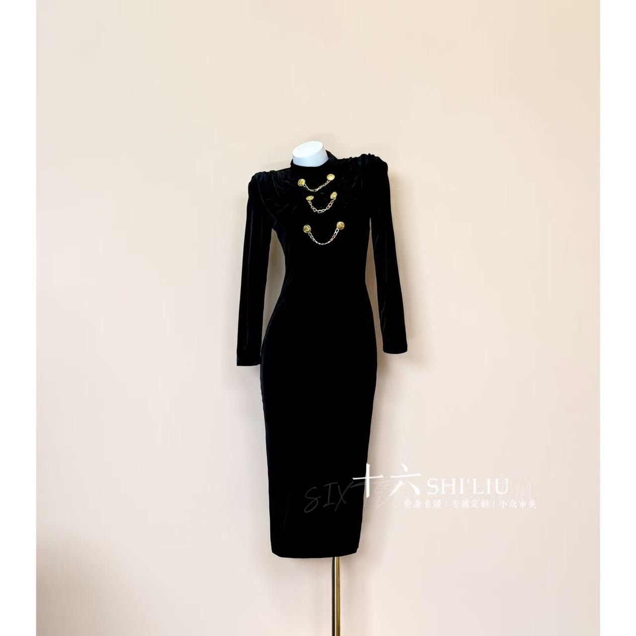 【MD原创·宵夜】2025冬季新款显瘦气质长袖设计感百搭时尚连衣裙