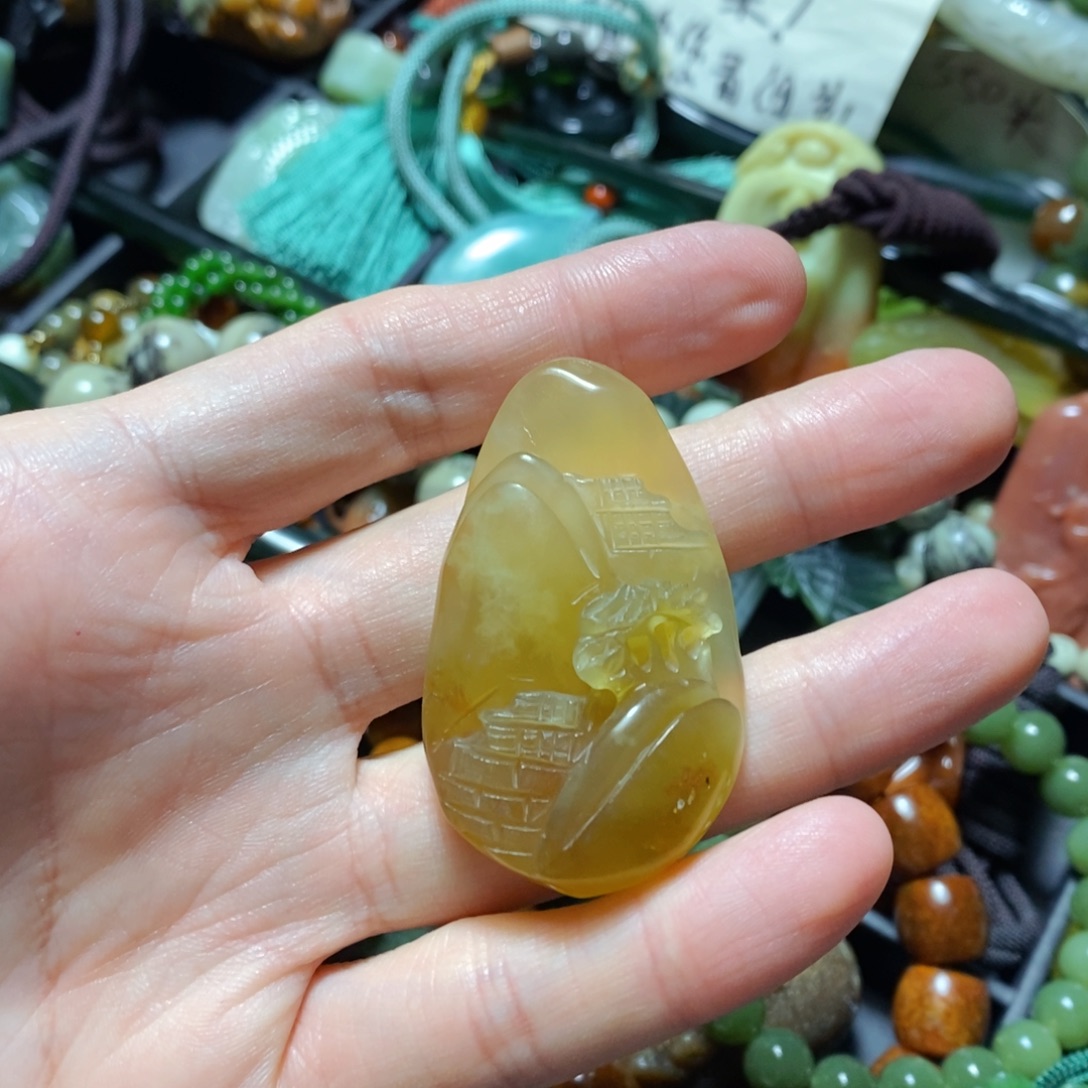 蛇纹石玉未镶嵌颈饰