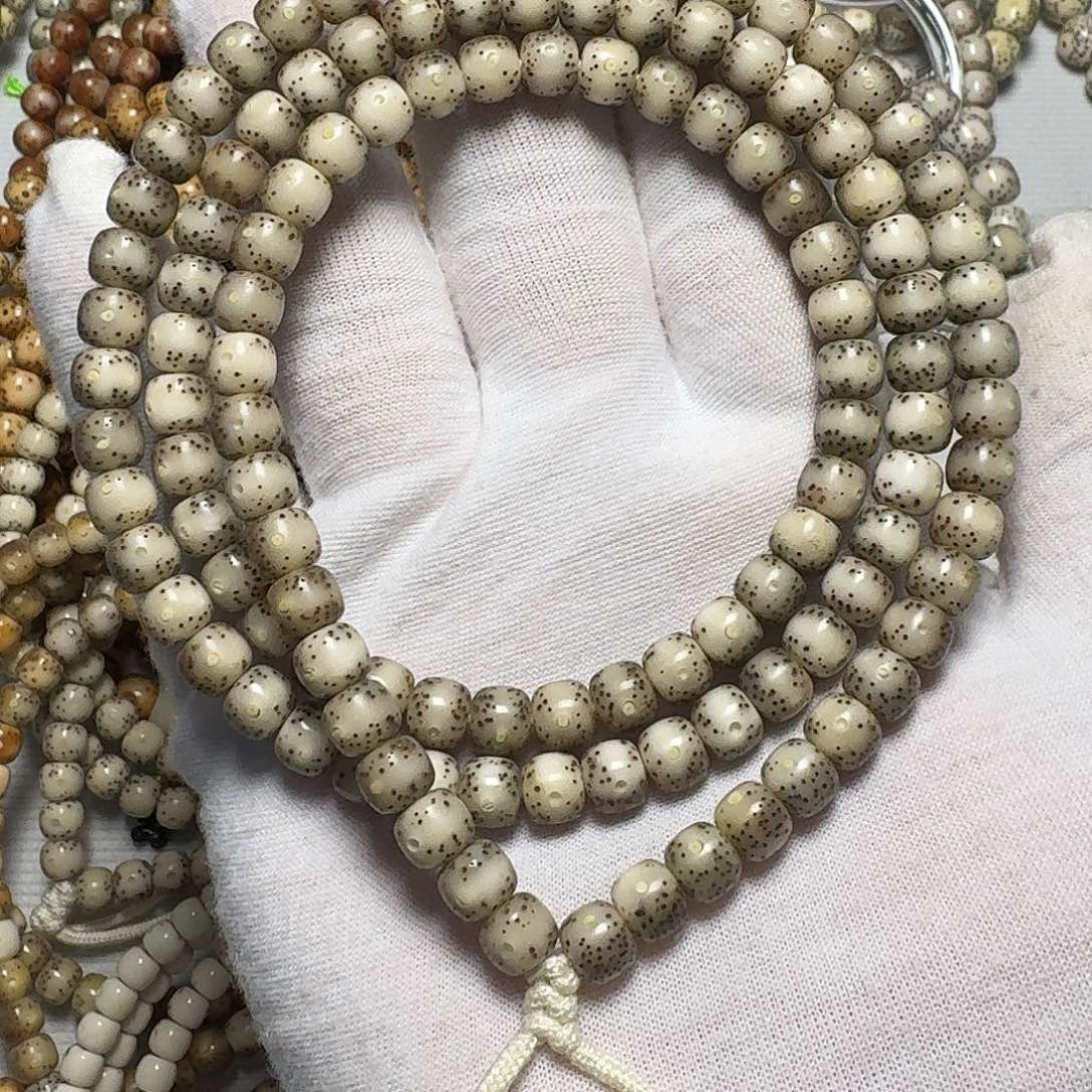 星月菩提手串原生态石玉料糯冰细星通体留白卡7脖挂
