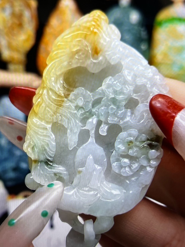 天然A货翡翠一证一物基地发货