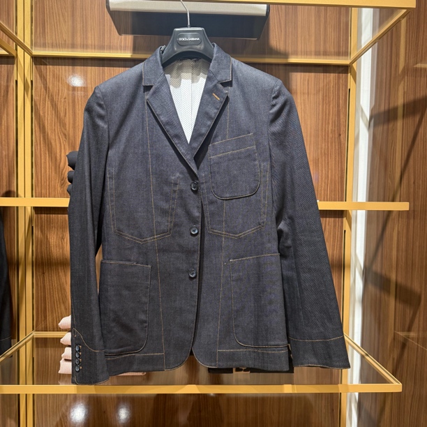 （可可在米兰）D...G（奥莱）黑色单西服牛仔外套