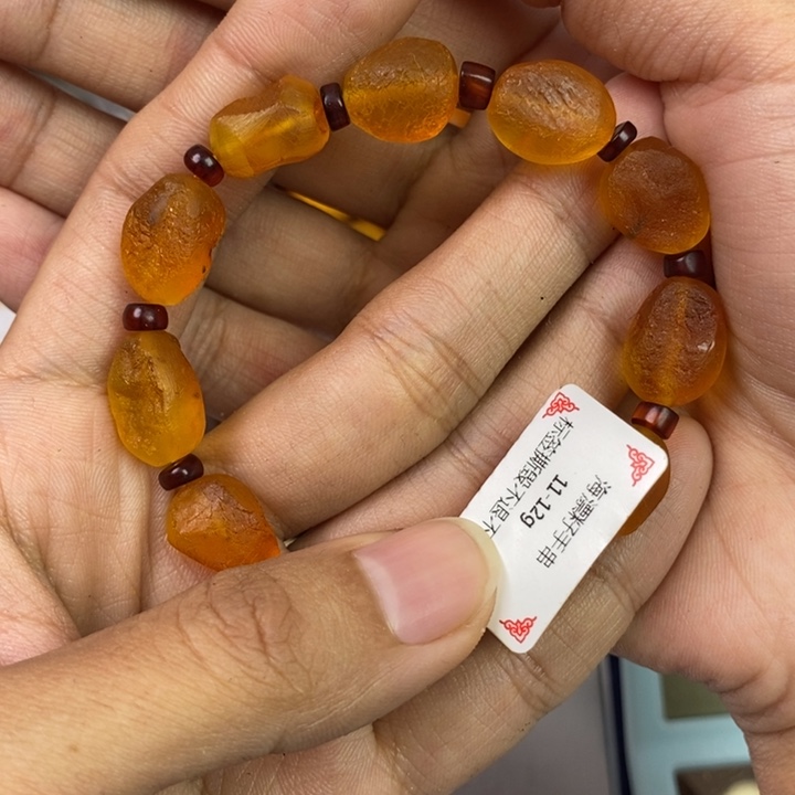 琥珀珠宝奇石未镶嵌