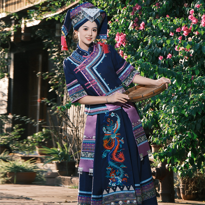 广西壮族服装女三月三少数民族服饰成人壮锦刺绣舞蹈演出盛装长裙