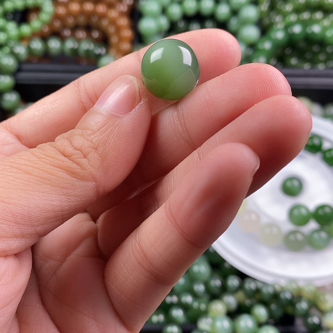 和田玉（碧玉）未镶嵌珠宝半成品