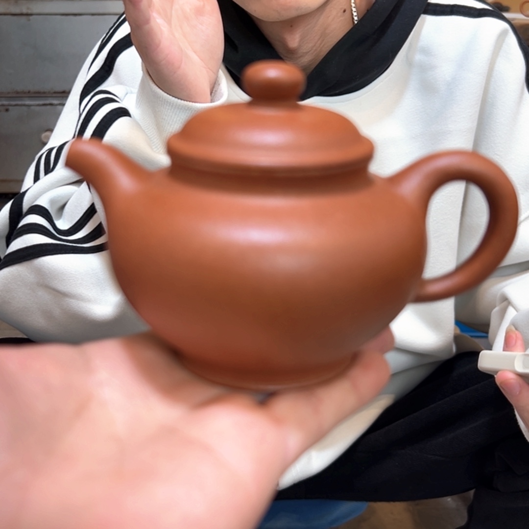 茶壶紫砂WH Y 红降坡。掇只。 250CC