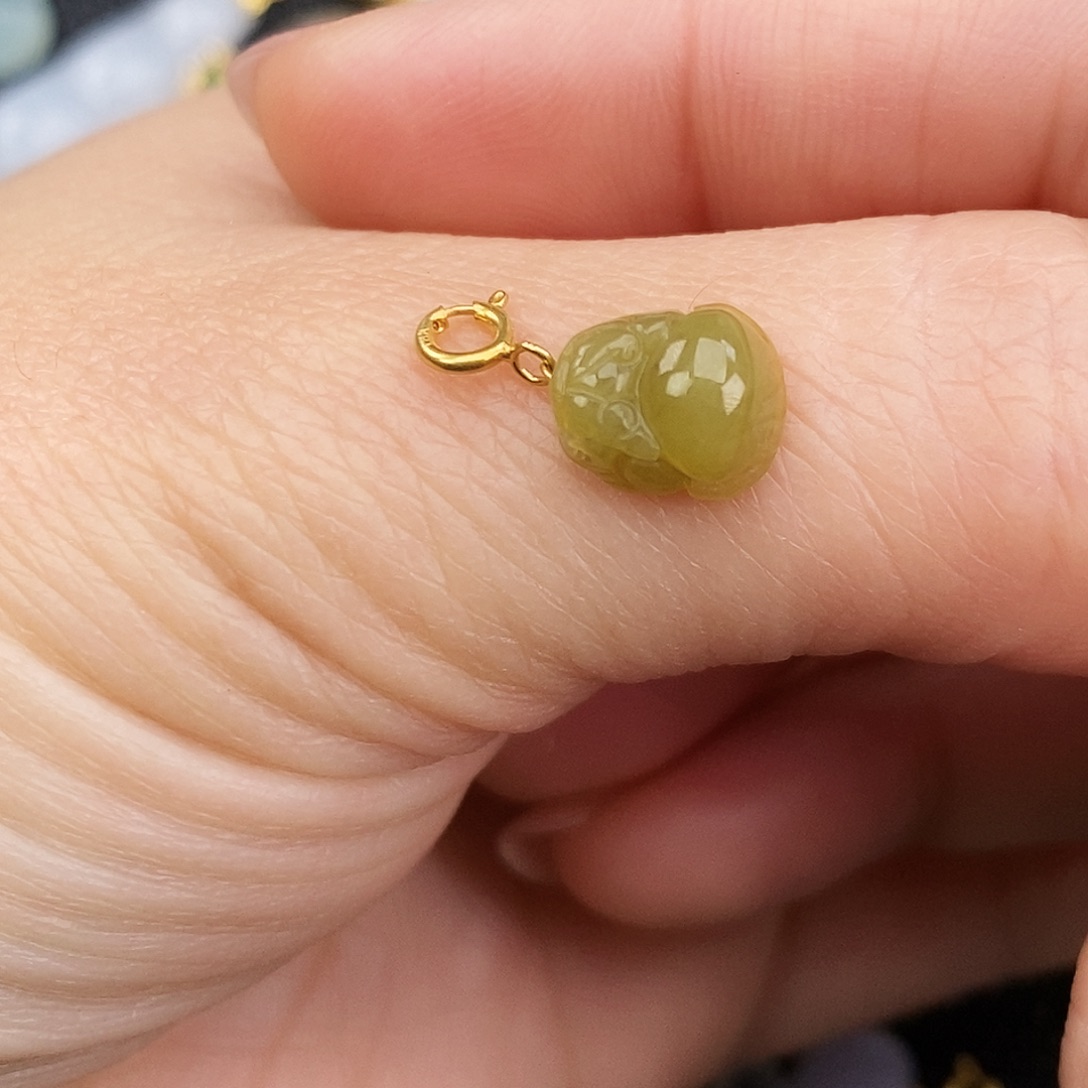 翡翠颈饰18K金镶嵌貔貅